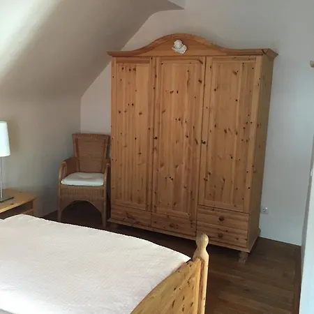 招待所 Weingut Day 摩泽尔河畔的泽尔