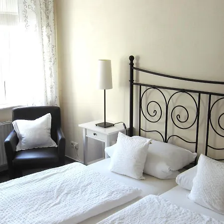 ゲストハウス Weingut Day ツェル・アン・デル・モーゼル